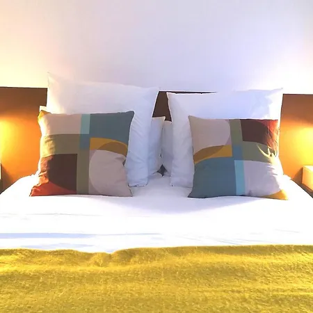 La Petite Chartreuse Bed & Breakfast